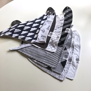 Lot of 10 baby bibs!